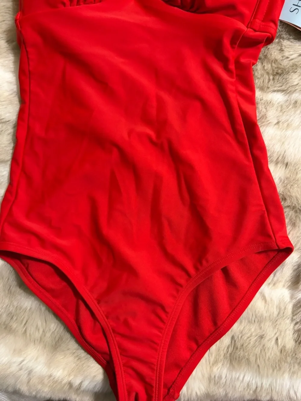 Shade & Shore Bright Red One-Piece - Picture 5 of 10